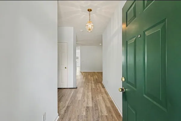 221 WYNDOM CT