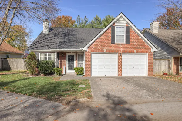 418 NEWBARY CT