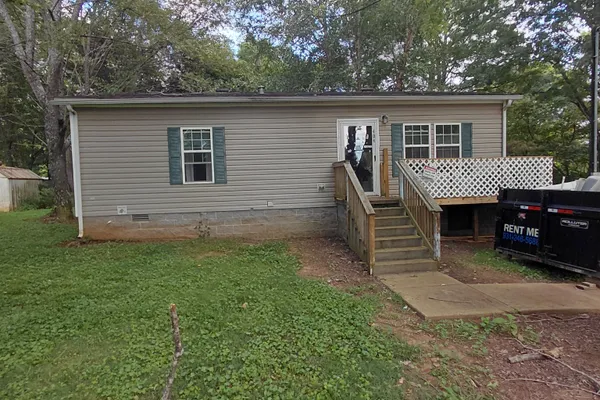 404 LAWRENCE AVE