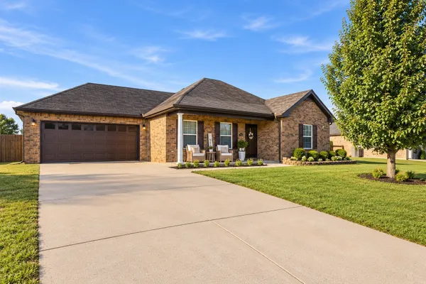 2720 RIDGEWOOD DR