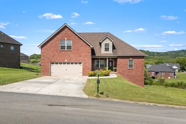40 WESTFIELD PL