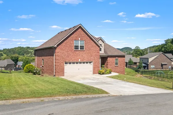 40 WESTFIELD PL