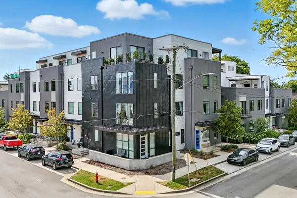 1402 PILLOW ST 207