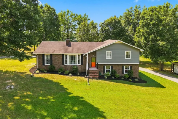 1214 RAINBOW CIR