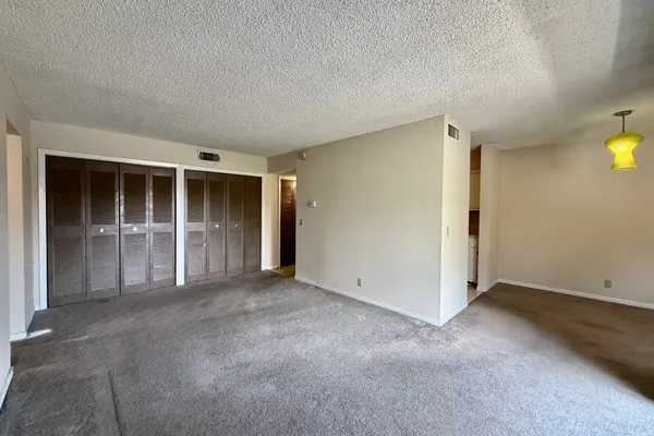515 BASSWOOD AVE 114