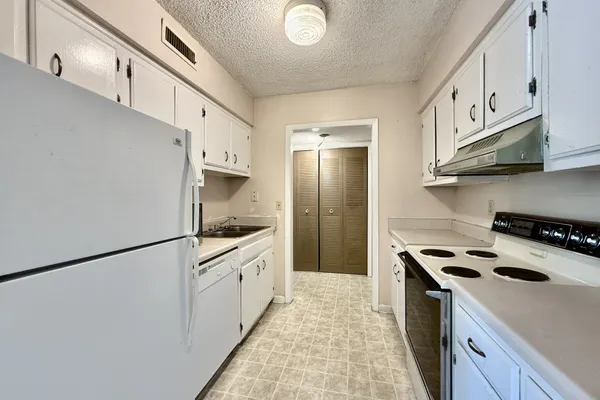 515 BASSWOOD AVE 114