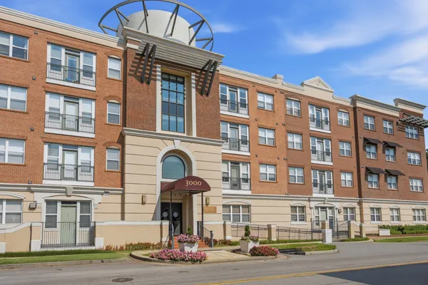 3000 VANDERBILT PL 417