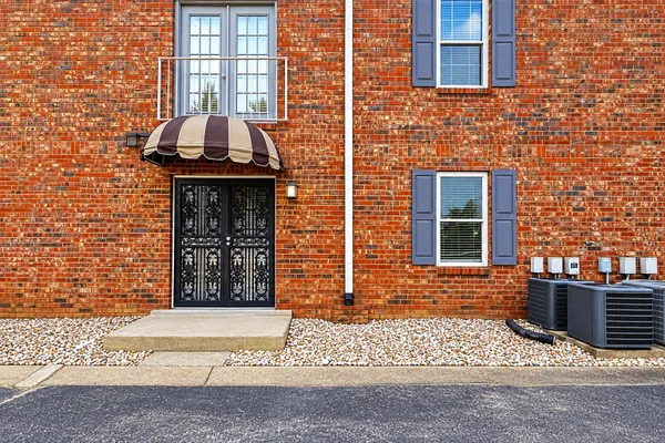 1808 STATE ST 106