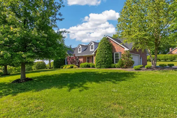 505 LAKESIDE DR