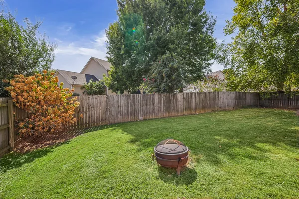 1503 CHAPMAN LN