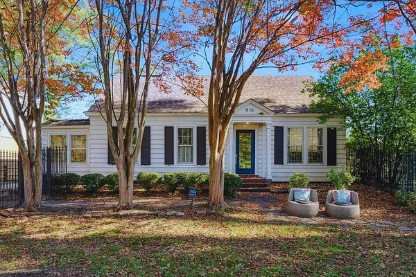 816 CHARLES PL