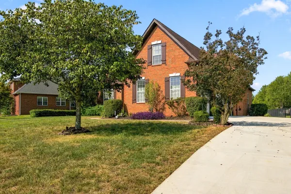 1311 HEATHER PL