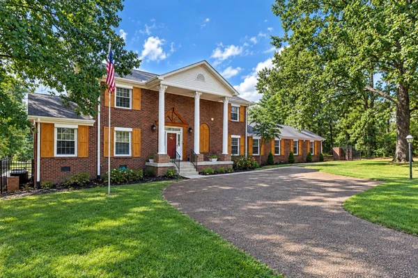 103 FORREST HILLS CIR