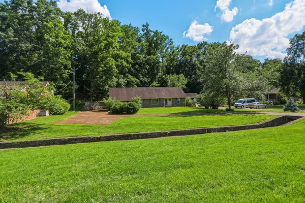 2739 WINDEMERE DR