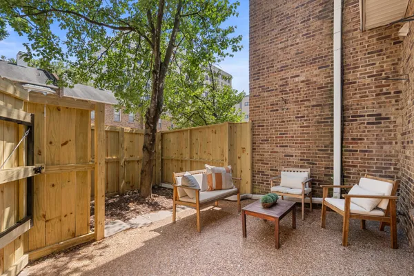 102 FAIRMONT PL