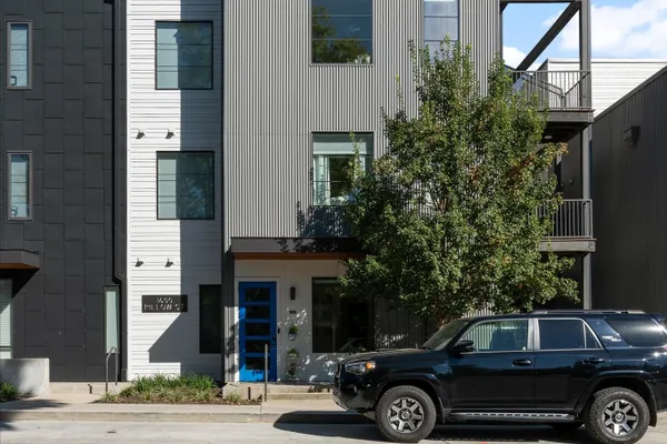1400 PILLOW ST 102