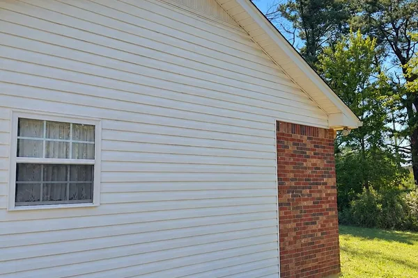 311 MEADOW LN
