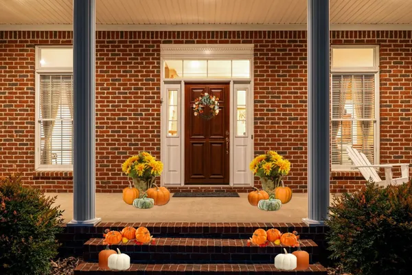 108 EWING DR