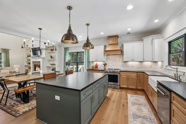 3890 POPLAR HILL RD