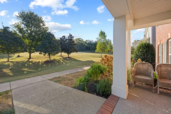 1225 PARK RUN DR