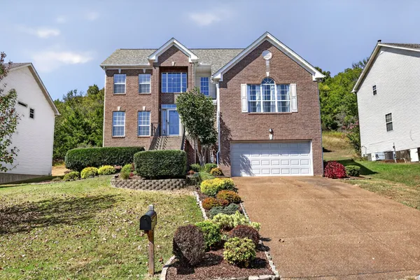 124 PAIGE PARK LN