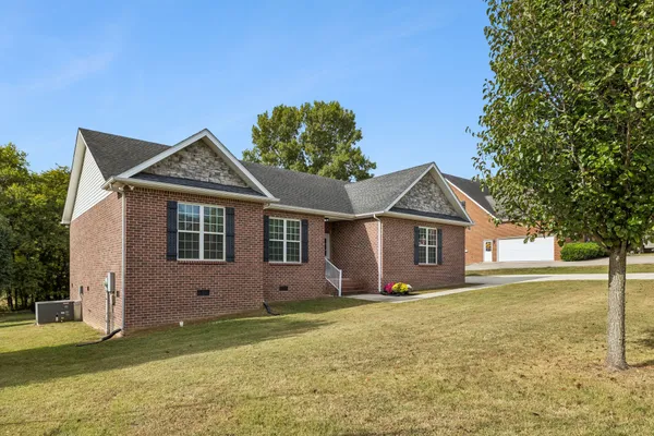102 BRADFORD WAY