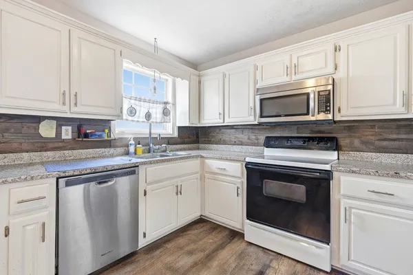 132 KIMBERLY ST
