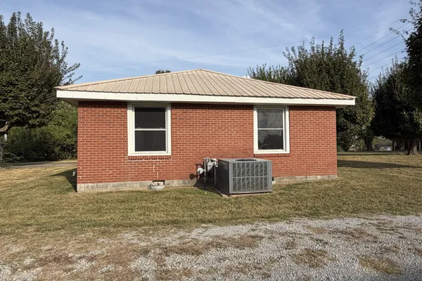 106 FOUNTAIN HEAD RD