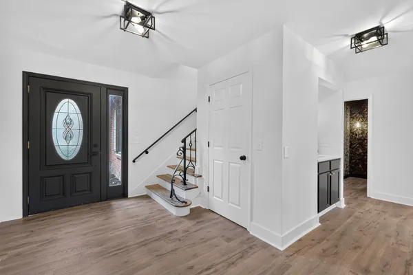 233 HEARTHSTONE MANOR LN