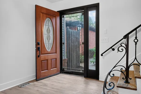 233 HEARTHSTONE MANOR LN