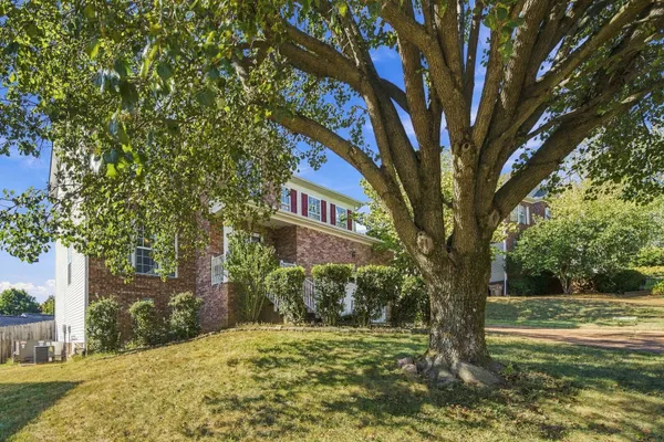 112 PAIGE PARK LN