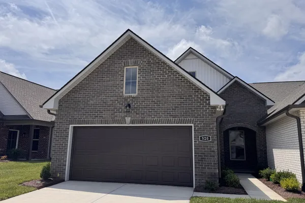 520 W FOXRUN