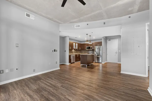 600 12TH AVE 415
