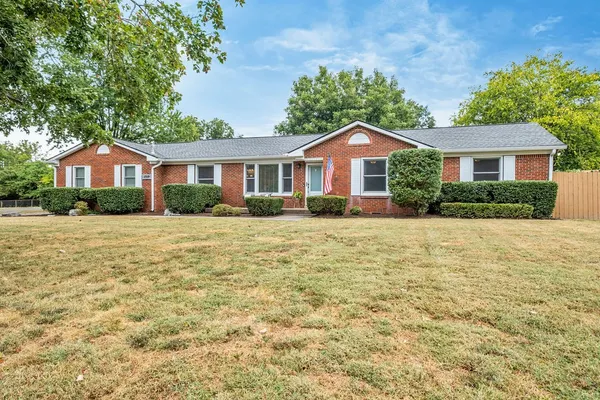 2518 MEADOWOOD DR