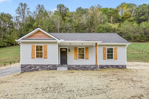 620 CUMMINGS HOLLOW RD