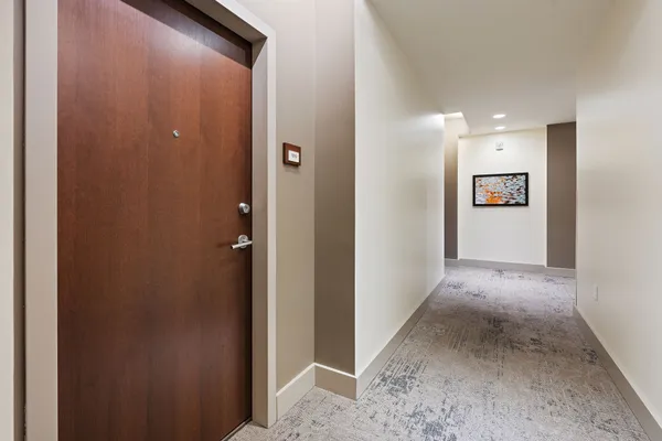 1212 LAUREL ST 1210