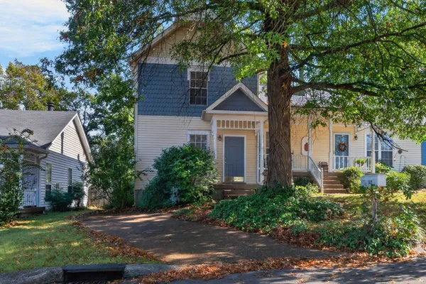 142 CHAMPNEY CT