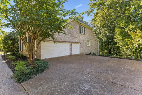 111 HAMPSTED LN