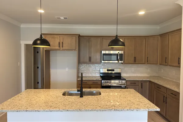 565 W FOXRUN