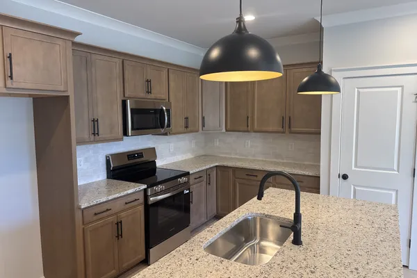 565 W FOXRUN