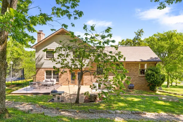 3369 HAMPSHIRE PIKE