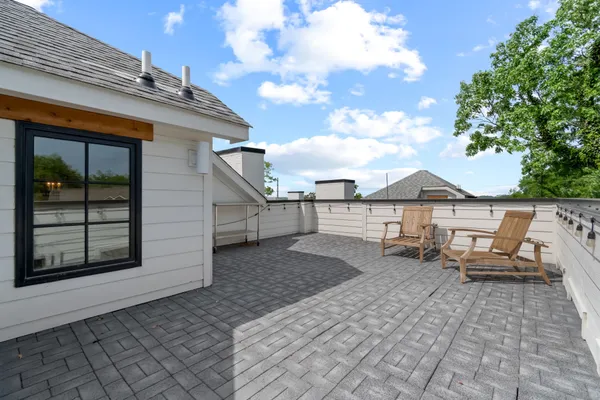 519 CHESTERFIELD AVE 2