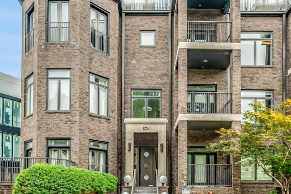2905 PARTHENON AVE 101