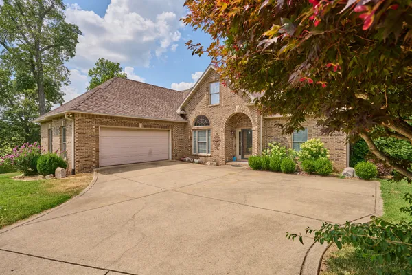 413 FOUNDERS CT