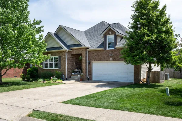 1242 CHAPMANS RETREAT DR