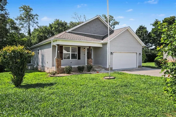 118 BLUE GRASS DR