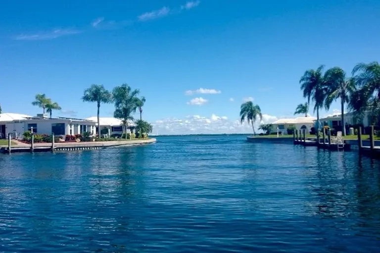 homes for sale in spanish main yacht club