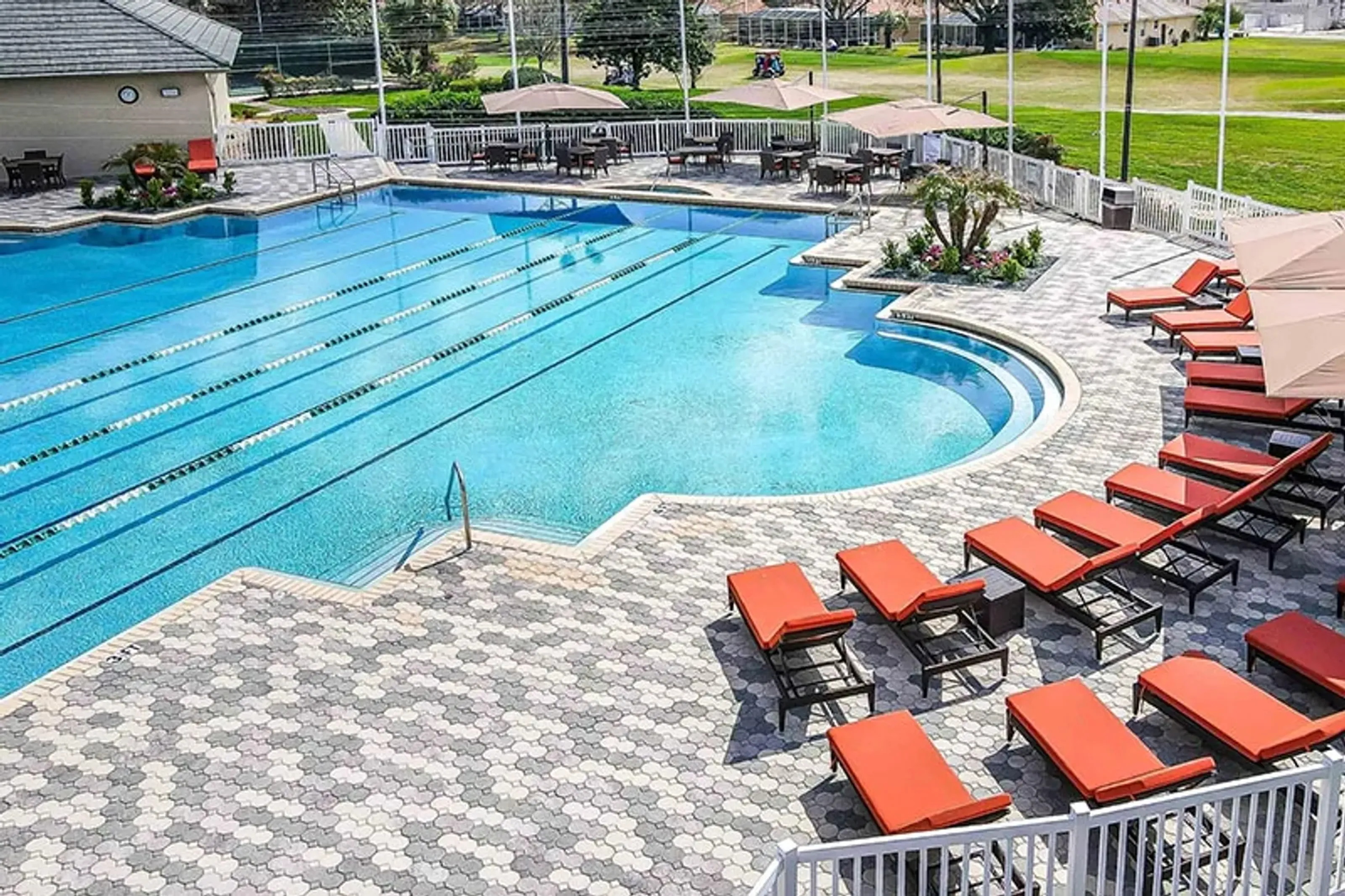 Stay and Play Retirement Communities in Florida: Explore the 55+ Lifestyle