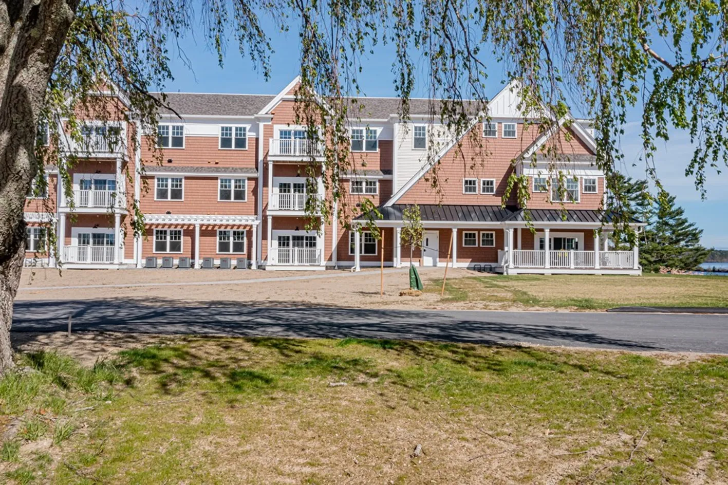 Lake Point Village