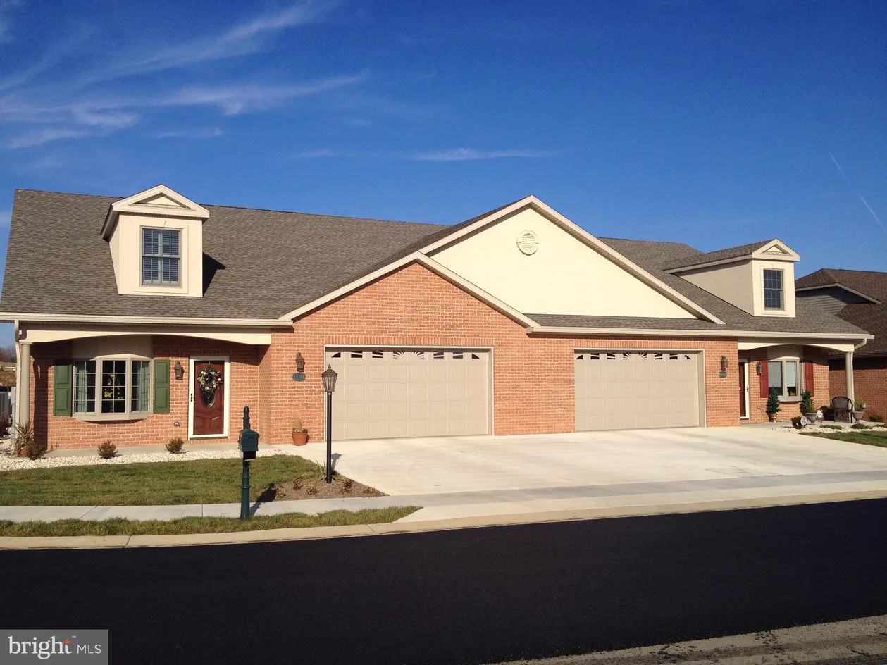 Emerald Pointe